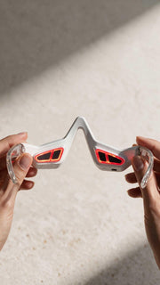 Saglou eye contour treatment with LED light and EMS